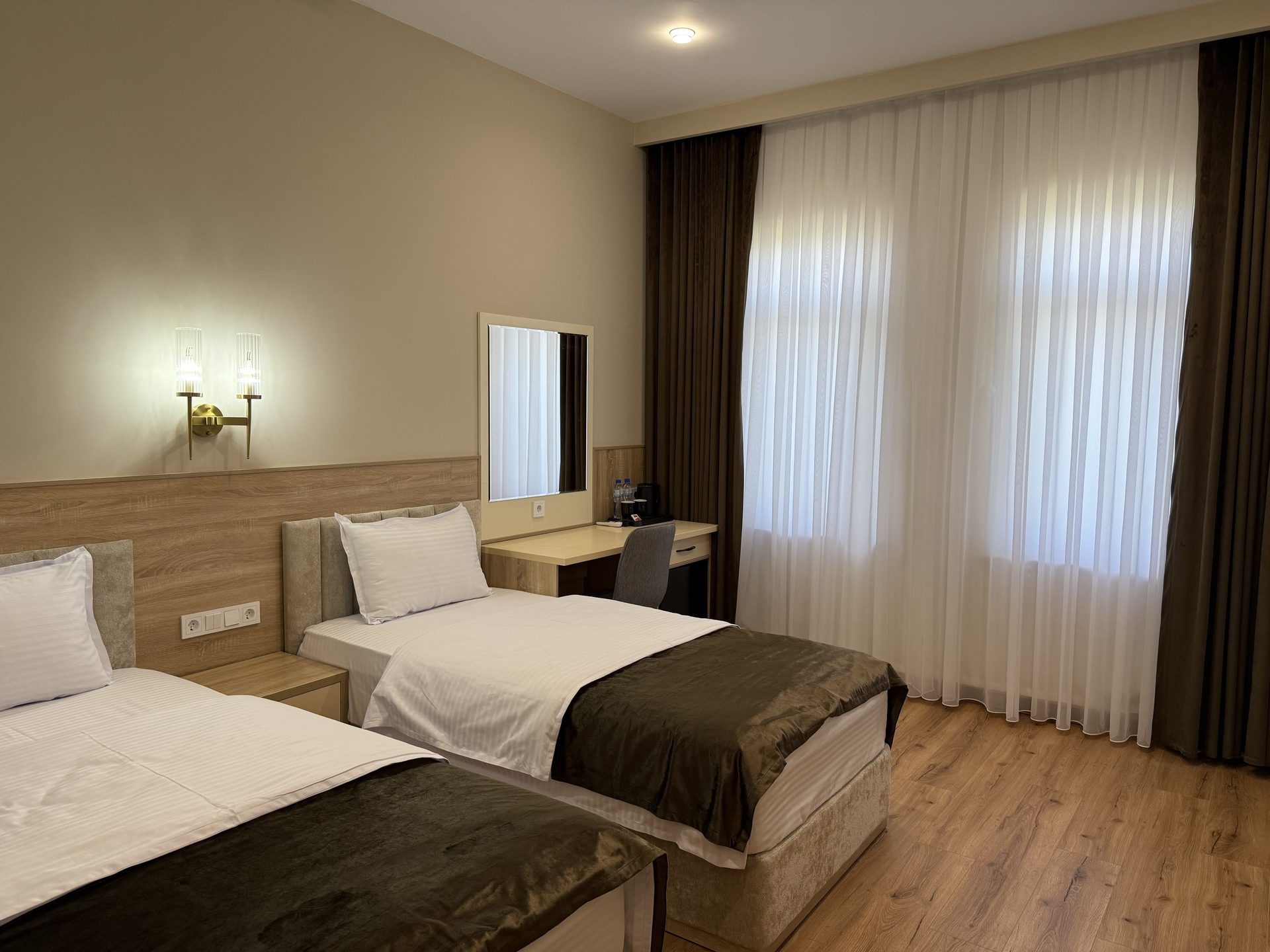 Deluxe twin room with garden view